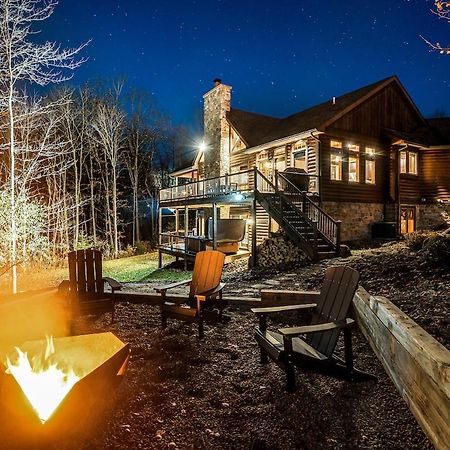 Luxurious Chalet! Hot-Tub, Bonfire & Ideal Location For Skiing & Town Vila Ellicottville Exterior foto