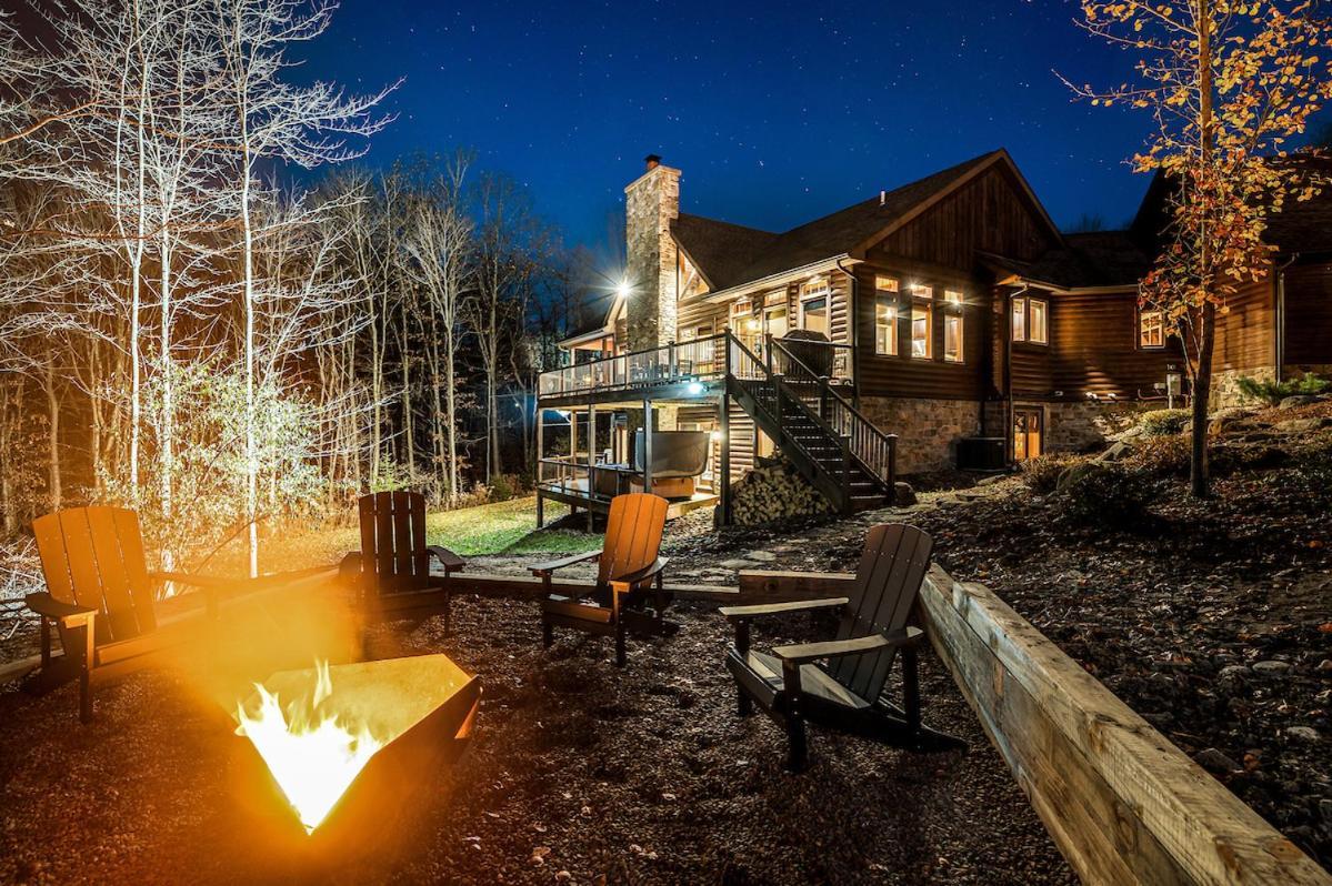 Luxurious Chalet! Hot-Tub, Bonfire & Ideal Location For Skiing & Town Vila Ellicottville Exterior foto