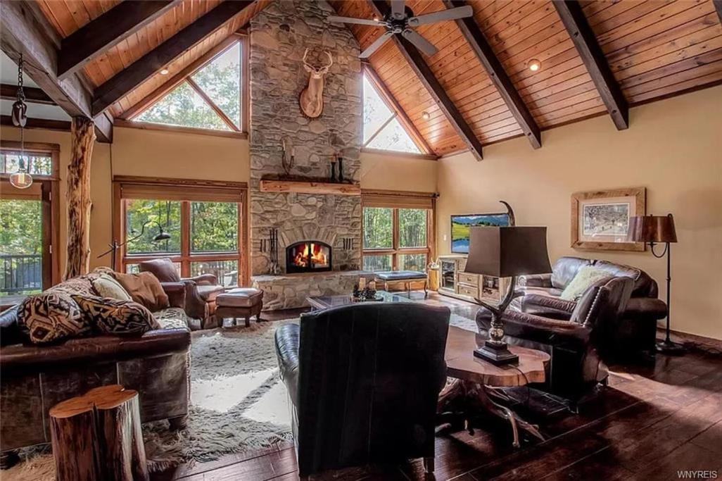 Luxurious Chalet! Hot-Tub, Bonfire & Ideal Location For Skiing & Town Vila Ellicottville Exterior foto